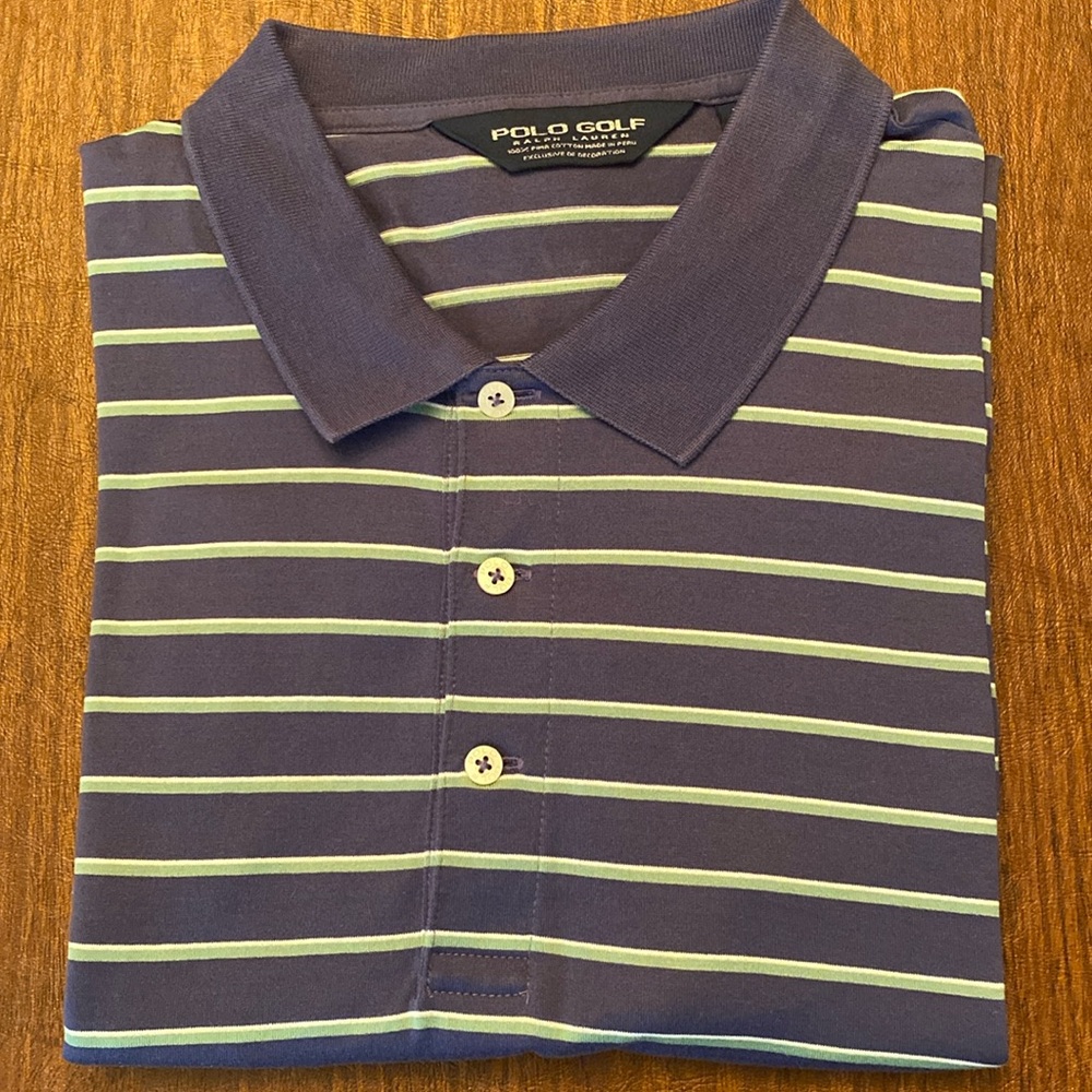 Men’s Polo short sleeve shirt.